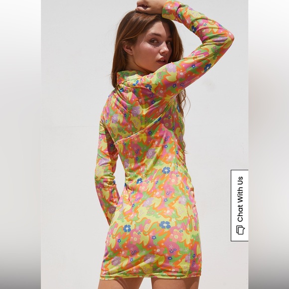 Pacsun Amor y Besos Button-Up Mesh Dress in Colorful 70s Print - Picture 3 of 3